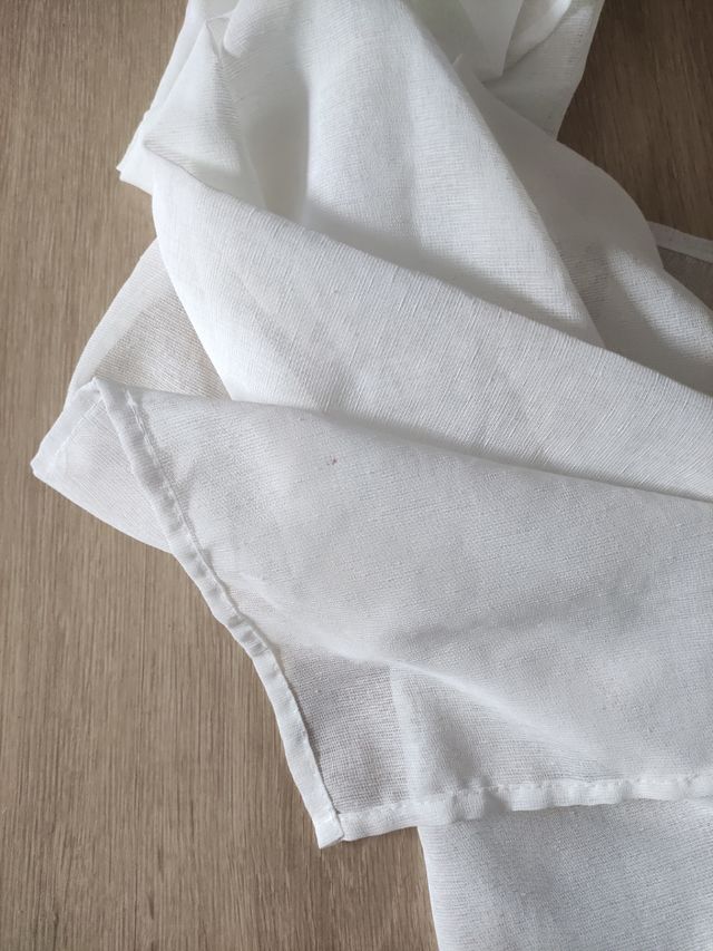 Cortina confeccionada con aros