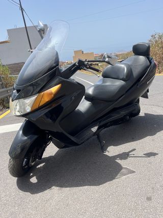 Suzuki burgman 400