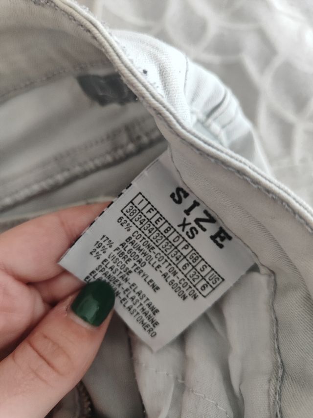 Pantalón vaquero elástico con mariposas