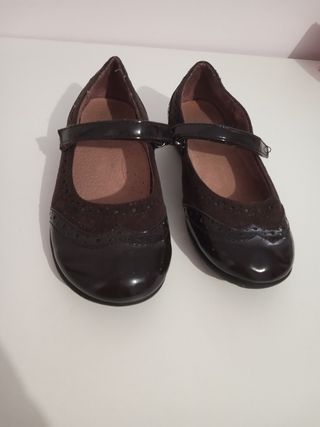 Merceditas Velcro Charol Niña n°28