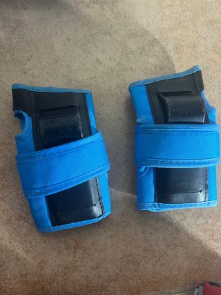 Patines niñ@ talla 28-30 con bolsa y protecciones