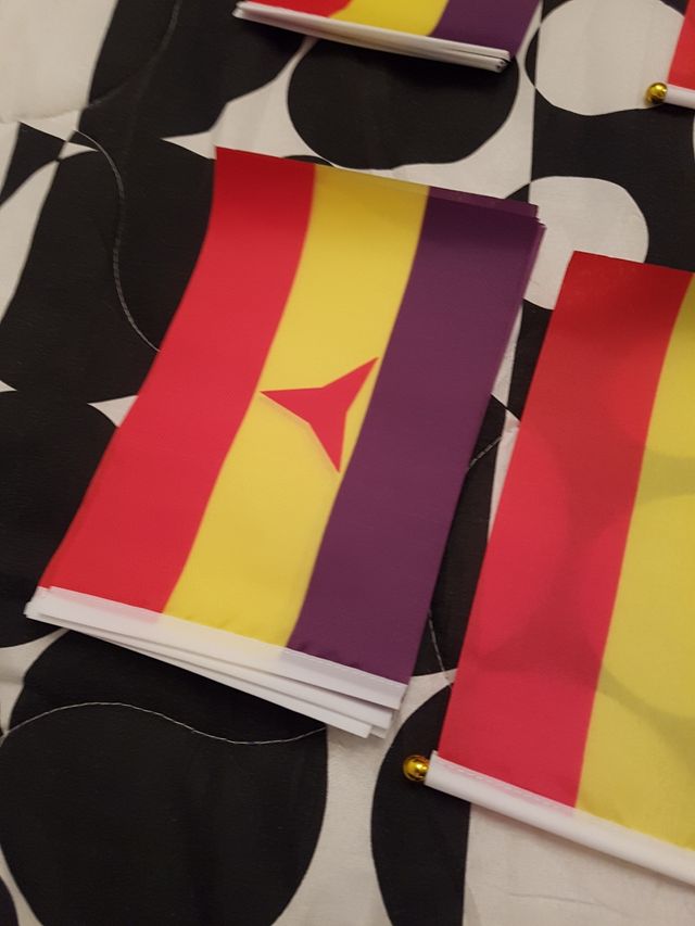 mini banderas republicanas de tela