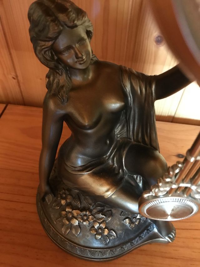 Reloj RHYTHM de sobremesa. Gran tamaño