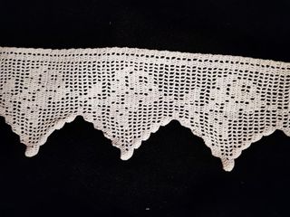 2 Pizzi a filet con rose manifattura artigiana