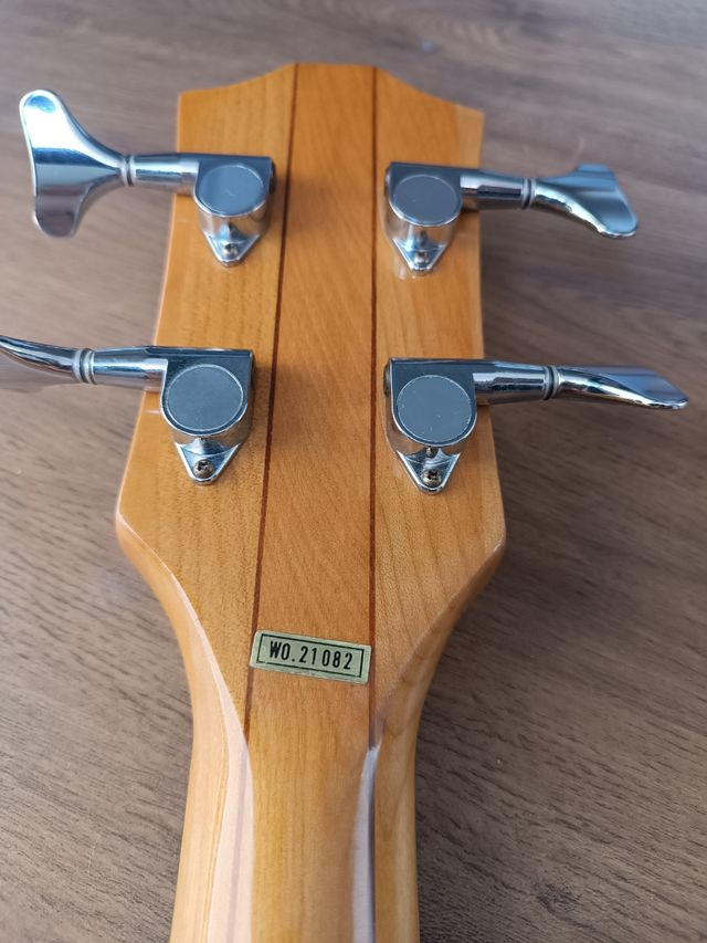 Baixo Kay DC-3X Matsumoko