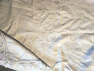 Tovaglietta tessuto antico ricamato a mano