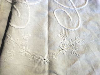 Tovaglietta tessuto antico ricamato a mano