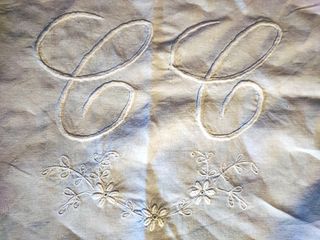 Tovaglietta tessuto antico ricamato a mano