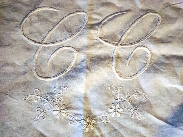 Tovaglietta tessuto antico ricamato a mano