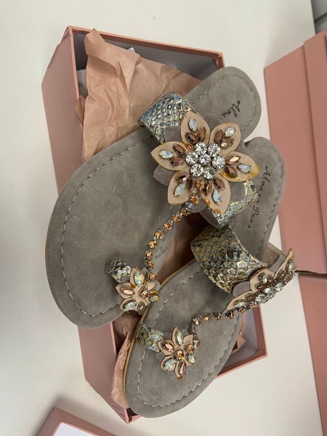 Sandalia plana Alma en Pena