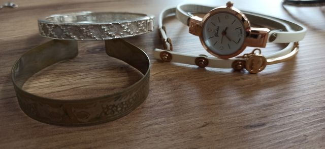 Bracciali bigiotteria varia