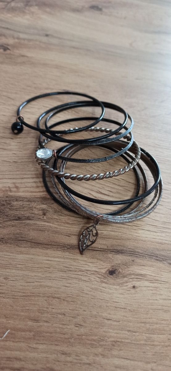 Bracciali bigiotteria varia