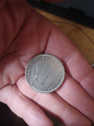 Moneda española de 50 pesetas.