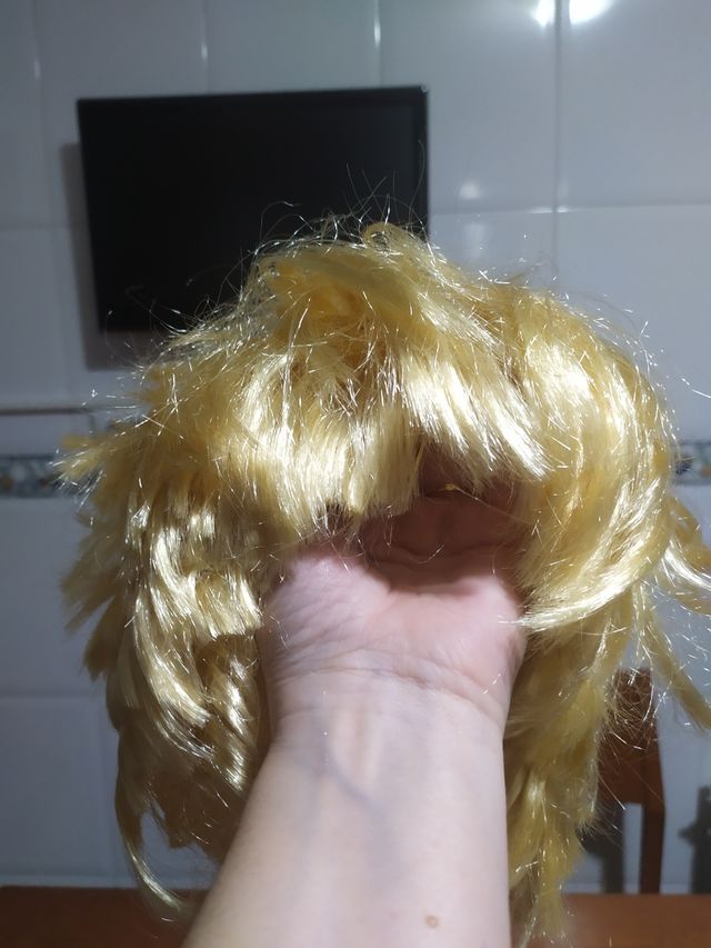 Peluca rubia pero corto