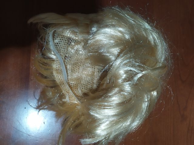 Peluca rubia pero corto