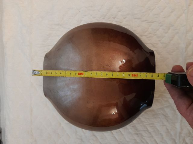 Vaso in porcellana Bucaro. Ottima.