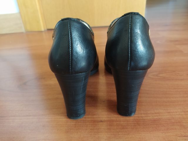 Zapatos mujer tacón negros Hispanitas