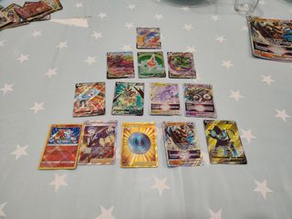 Pokémon álbum de cartas,lleno de cartas