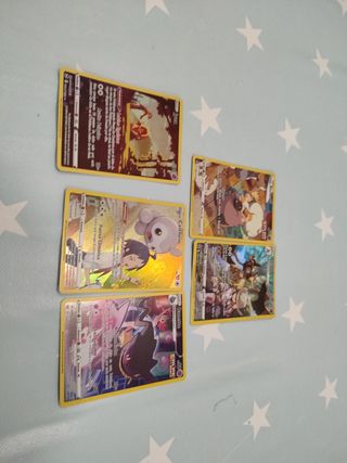 Pokémon álbum de cartas,lleno de cartas