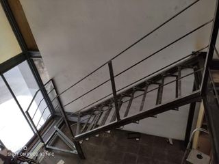 10€   Escaleras Metálicas