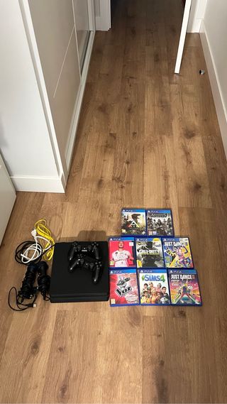 Playstation 4 500G + 2 mandos+ 8 juegos