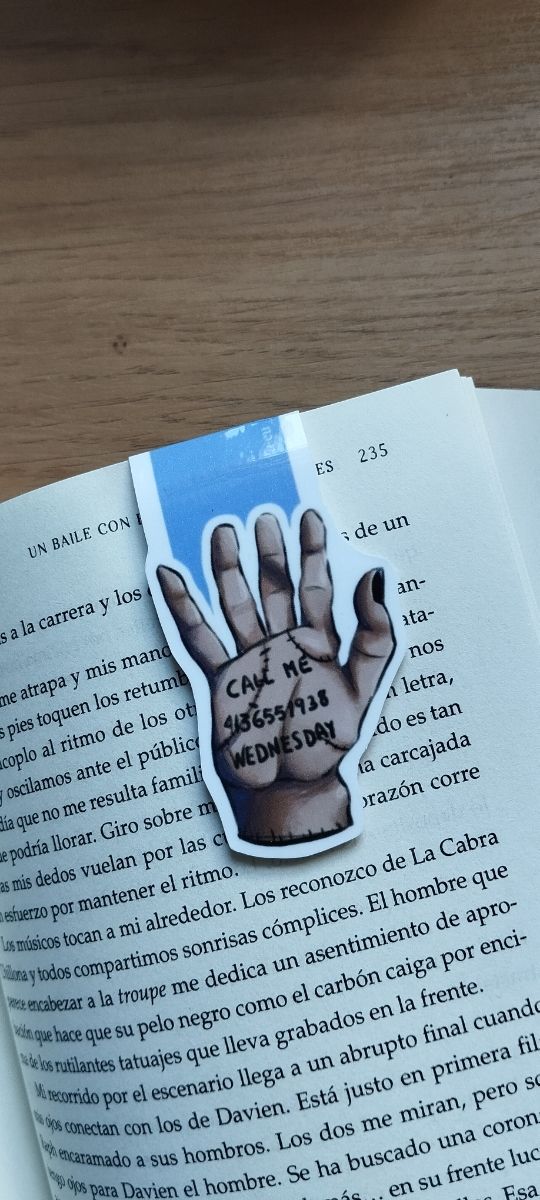 Marcapáginas, Cosa de Wednesday