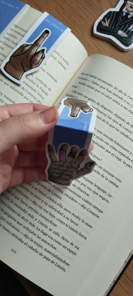 Marcapáginas, Cosa de Wednesday