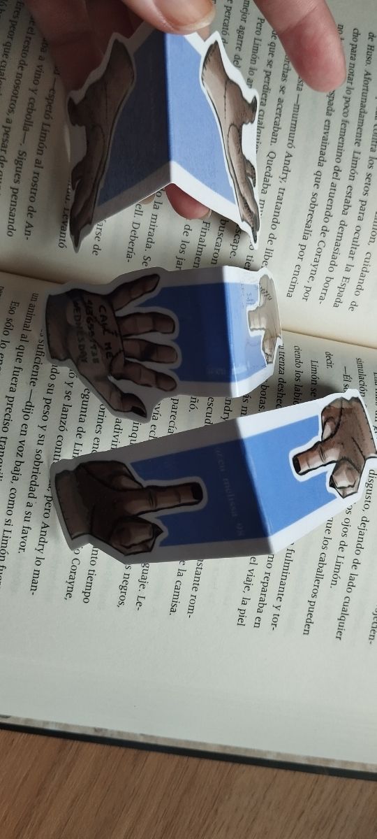 Marcapáginas, Cosa de Wednesday