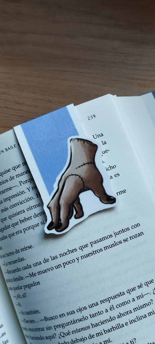 Marcapáginas, Cosa de Wednesday