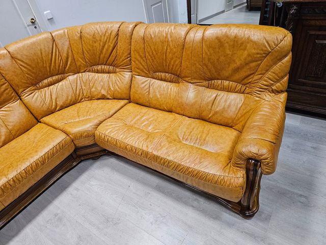 Rinconera Rustica de Piel y Madera