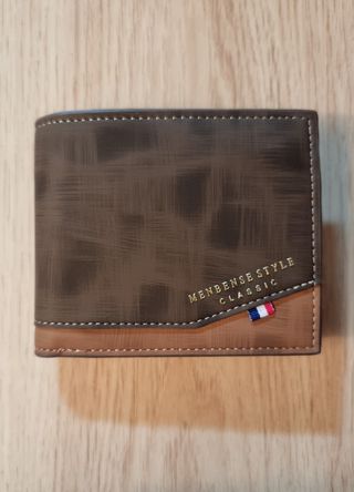 Cartera de caballero de gran capacidad. Marrón.