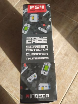 Carcasa para mando PS4 con dibujos retro