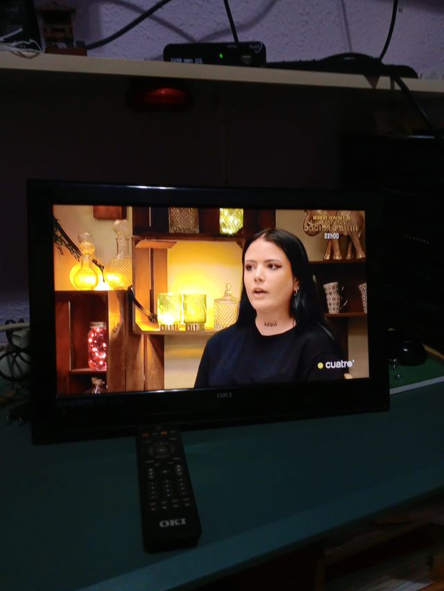 Monitor, televisior, marca OKI funciona perfecto