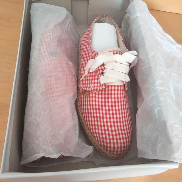 ZAPATILLAS Y SANDALIAS DE CHICA