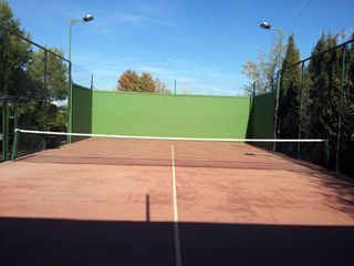 Casa rural con jacuzzi piscina y pista de padel