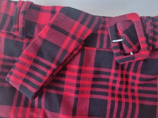 Falda pantalón cuadros          Stradivarius 