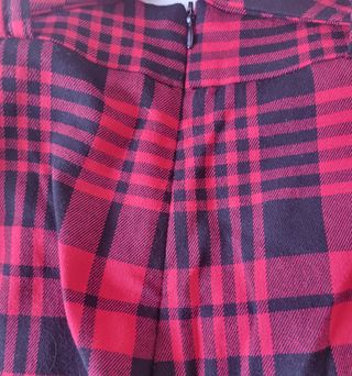 Falda pantalón cuadros          Stradivarius 