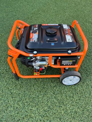 Alquiler generador eléctrico 4T