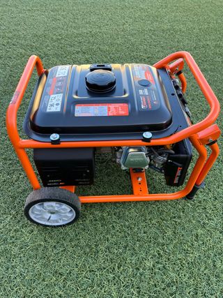 Alquiler generador eléctrico 4T