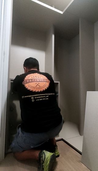 VESTIDORES A MEDIDA PERSONALIZADOS · VALENCIA