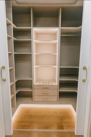 VESTIDORES A MEDIDA PERSONALIZADOS · VALENCIA