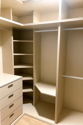 VESTIDORES A MEDIDA PERSONALIZADOS · VALENCIA