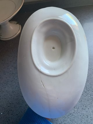 3 antiguo soporte tarta y una salsera.