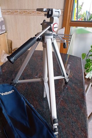 Trípode Velbon VIP.