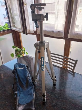 Trípode Velbon VIP.