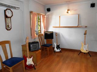 Clases de guitarra eléctrica en Madrid