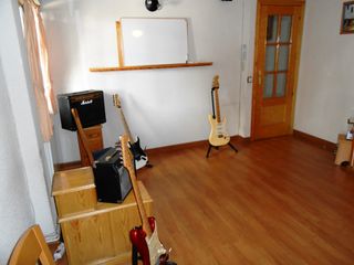 Clases de guitarra eléctrica en Madrid