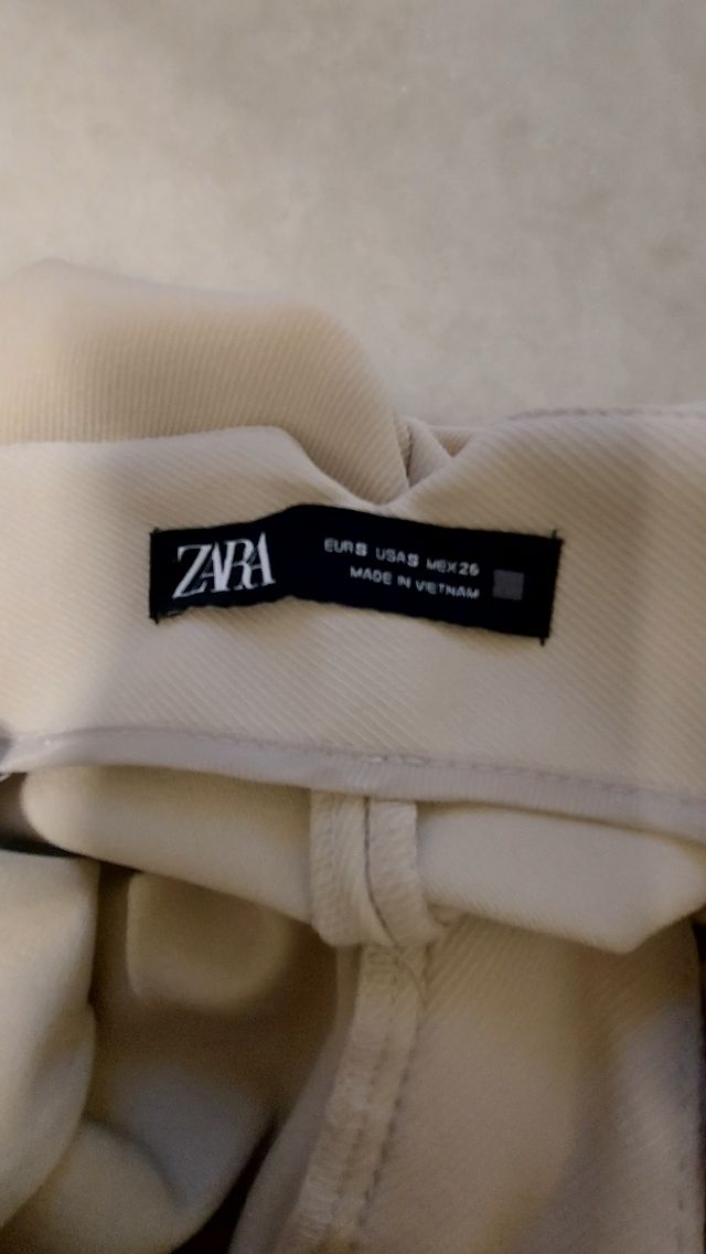 Pantalón mujer de Zara