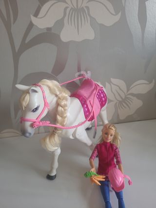 BARBIE CABALLO INTRACTIVO