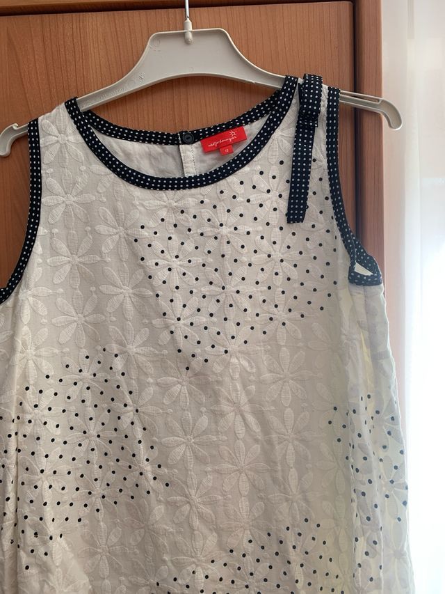 Vestido de niña de Adolfo Domínguez